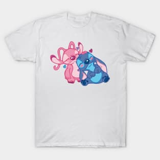 adorable stich and his Angel! 🩷 T-Shirt